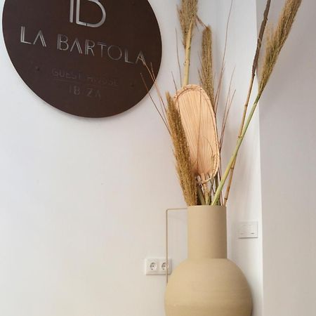 La Bartola Guesthouse อิบิซาทาวน์ ภายนอก รูปภาพ